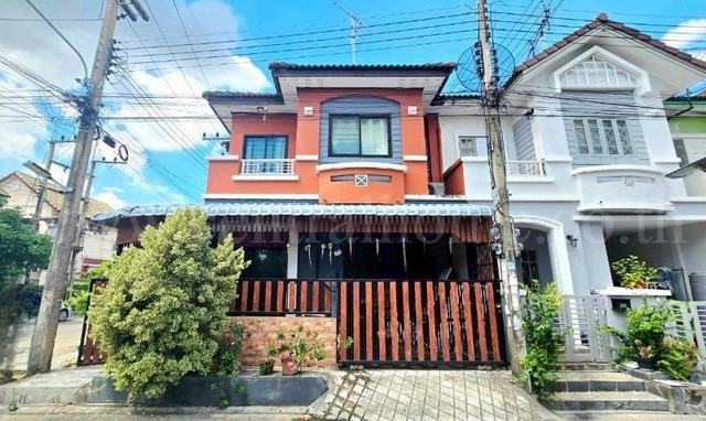 ลดราคา ทาวน์โฮม บ้านวรางกูล รังสิต - คลองสาม พร้อมอยู่ ราคาถูก ใกล้ MRT สถานีรังสิต