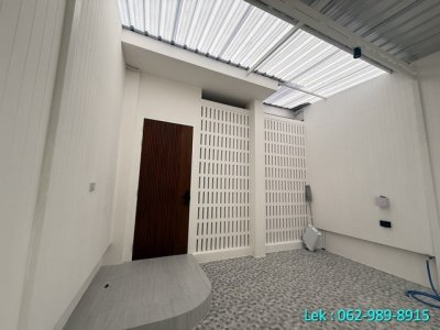 ขายทาวน์โฮม 3 ชั้น รีโนเวทใหม่ทั้งหลัง ซอยรามอินทรา 8 - รูปที่ 2
