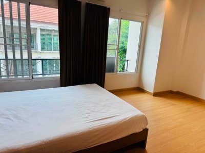 ทาวน์โฮม 3 ชั้นหลังมุม . 3 ห้องนอน 3ห้องน้ำ  บ้านกลางเมือง Urbanion เกษตรนวมินทร์ 2 ซอยลาดปลาเค้า 79 - รูปที่ 3