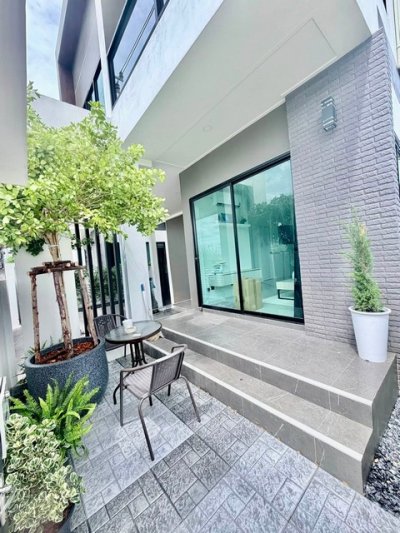 ขายบ้าน 3 ชั้น 4 ห้องนอน โครงการ Tanaphol Property บางนา กม. 10 ใกล้เมกะบางนา - รูปที่ 3