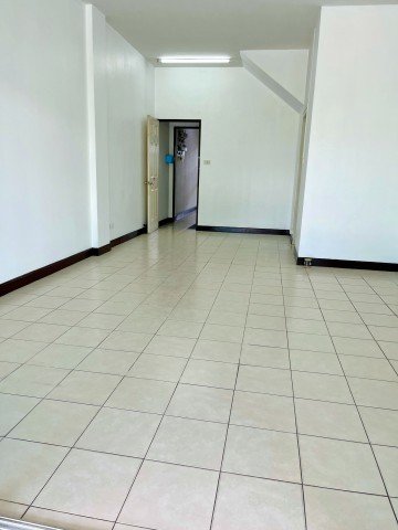 กองสลาก และสำนักงาน ปปช. 700 ม. อาคารพาณิชย์ชั้น1 28ตร.ม. ให้เช่า กระทรวงพาณิชย์  สนามบินน้ำ-ท่าทราย - รูปที่ 3