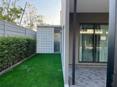ให้เช่าทาวน์โฮม 2 ชั้นหลังมุม 130 ตรม. 3 ห้องนอน Pleno สุขุมวิท-บางนา 3 ตกแต่งเฟอร์ครบ พร้อมเข้าอยู่ ใกล้เมกะบางนา - รูปที่ 2