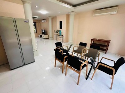 ให้เช่าทาวน์โฮม 4 ชั้น 350 ตรม 4 ห้องนอน หมู่บ้านชิชาคาสเซิล สุขุมวิท 31 หลังมศว.ประสานมิตร - รูปที่ 5
