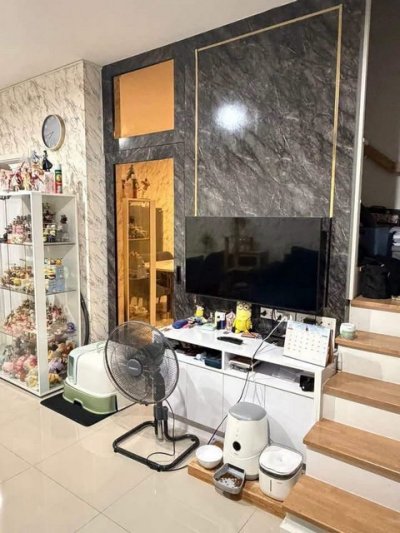 ขายโฮมออฟฟิศ 3 ชั้น 167 ตร.ม. หมู่บ้านฟลอราติวานนท์ ใกล้ทางด่วนศรีรัช และแยกแคราย - รูปที่ 3