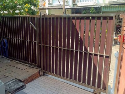 ให้เช่าทาวน์โฮม 2 ชั้น 4 ห้องนอน หมู่บ้านสุขุมวิทการ์เด้น ซิตี้ 2 ซอยสุขุมวิท 54 ใกล้ BTS อ่อนนุช
