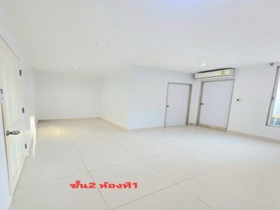 รหัสC7239 ให้เช่าทาน์โฮม 4ชั้น บ้านกลางเมืองบริติชทาวน์ ศรีนครินทร์ ศรีด่าน 24 ทำโฮมออฟฟิศได้ - รูปที่ 2