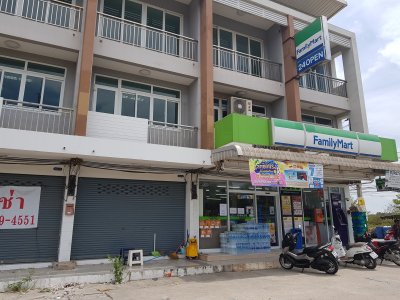 ให้เช่าตึกแถวสินสาคร ติด family mart หน้าหมู่บ้านซื่่อตรงสารินและนิคมอุตสาหกรรมสินสาคร - รูปที่ 3