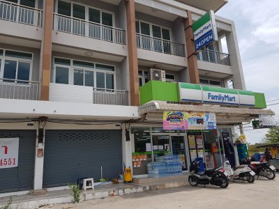 ให้เช่าตึกแถวสินสาคร ติด family mart หน้าหมู่บ้านซื่่อตรงสารินและนิคมอุตสาหกรรมสินสาคร - รูปที่ 4