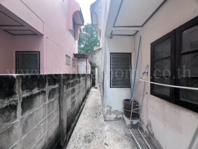 ราคาพิเศษ ทาวน์โฮม เกร็ดแก้วการ์เด้น 2 - ปากเกร็ด แปลงมุม ใกล้ MRT กรมชลประทาน - รูปที่ 3