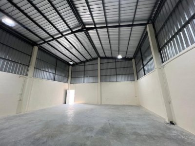 BH4315 ขายและให้เช่าโกดังใหม่ กระทุ่มแบน ซอยทองหลาง 1 ใกล้บางบอน 5 เพียง 4 กม. รถบรรทุกเข้าออกสะดวก พร้อมใช้งาน - รูปที่ 3