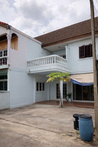 260930centanvsic ให้เช่า ทาวน์เฮ้าส์ เซ็นทรัล พระราม 2 2.1กม. 25 ตร.วา. เอกชัย พระราม2 30-40 วัดสีสุก 959ม. ทาวน์เฮ้าส์ 2 ชั้น 2 นอน 2 น้ำ