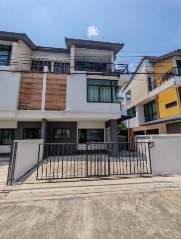260825nsseakn ให้เช่า บ้าน MRT บางรักใหญ่ 600 ม.รัตนาธิเบศร์ ราชพฤกษ์ บางรักน้อย บ้านแฝด 3 ชั้น 5 นอน 4น้ำ 250 ตร.ม.หลังมุม เ ชั้นทั้งหมด 3