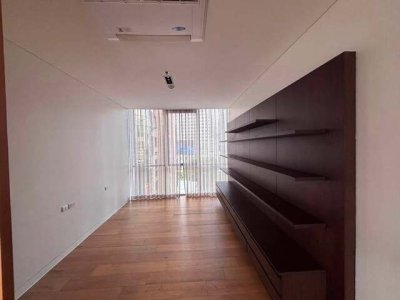 Spacious 3 Bedrooms Residence at Domus 16  2 Bathrooms Unfurnished  Prime Sukhumvit Location  For Rent - รูปที่ 2