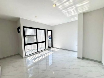 ให้เช่าโฮมออฟฟิศ 3 ชั้น 25 ตร.ว. ลาดพร้าว 87 อยู่หลัง CDC เขตวังทองหลาง - รูปที่ 7