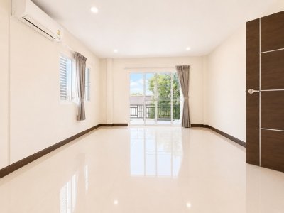 ขาย บ้านเดี่ยว หมู่บ้านมณียา 3 ขนาด 80 ตร.วา พื้นที่ใช้สอย 250 ตร.ม. 4 นอน 3 น้ำ รีโนเวทใหม่ พื้นที่กว้าง พร้อมที่จอดรถ 4 คัน 7,500,000 บาท - รูปที่ 6