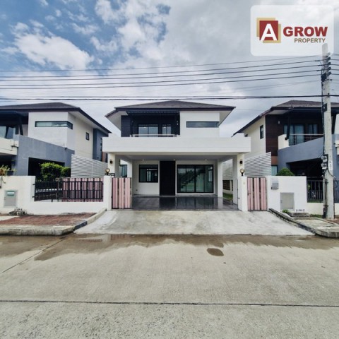หมู่บ้านอารีน่า การ์เด้น บางนา-สุวรรณภูมิ ทำเลดี ติดถนนหลัก รีโนเวทใหม่ พร้อมเข้าอยู่