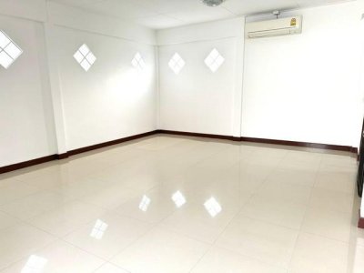 ให้เช่าบ้านเดี่ยว 2 ชั้น 405 ตร.ม. ซอยลาดพร้าว 48 หลังมุม ใกล้ MRT ภาวนา - รูปที่ 8