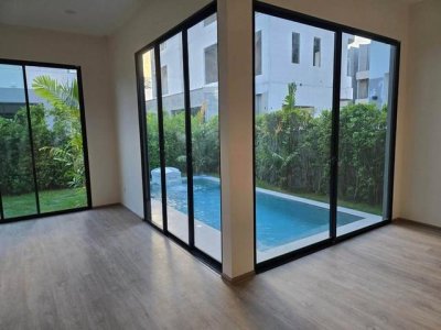 ให้เช่าบ้าน Pool Villa 3 ชั้น 250 ตร.ม. ซอยลาดกระบัง 1ก-7 ใกล้สนามบินสุวรรณภูมิ - รูปที่ 5