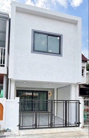 ขาย ทาวน์เฮ้าส์ 2 ชั้น หมู่บ้านพรทิพย์ ซอยบางศรีเมือง37 เนื้อที่ 17 ตารางวา ใกล้ท่าน้ำนนท์