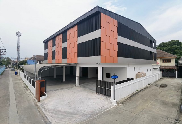ให้เช่าอาคารสำนักงาน 3 ชั้นพร้อมโกดัง พื้นที่รวม 2,042 ตรม. สุขุมวิท 107 แบริ่ง 15 ใกล้ BTS แบริ่ง MRT ศรีแบริ่ง