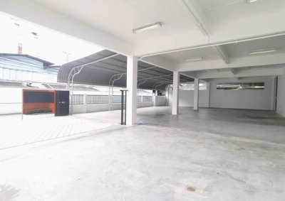 ให้เช่าอาคารสำนักงาน 3 ชั้นพร้อมโกดัง พื้นที่รวม 2,042 ตรม. สุขุมวิท 107 แบริ่ง 15 ใกล้ BTS แบริ่ง MRT ศรีแบริ่ง - รูปที่ 2