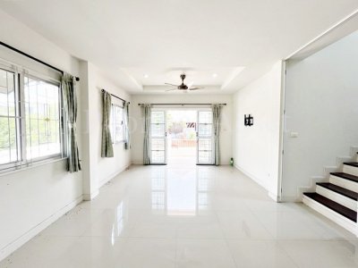 บ้านเดี่ยว 2 ชั้น หมู่บ้าน นนทิชาการ์เด้น ลำลูกกา คลอง 8 - รูปที่ 2