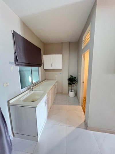 ให้เช่าทาวน์โฮม 3 ชั้น 4 ห้องนอน หมู่บ้านรื่นฤดี7 รามอินทรา - หทัยราษฎร์ ใกล้ตลาดสุวรรณเกลียวทอง 300 เมตร ใกล้แฟชั่นไอส์แลนด์ - รูปที่ 6