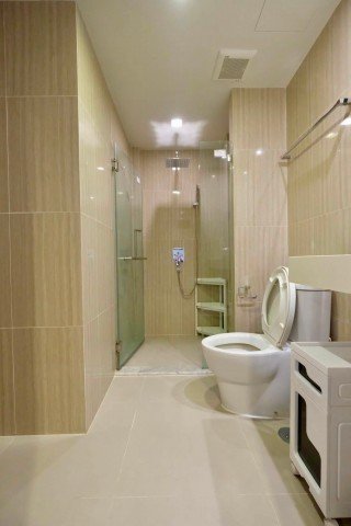 Downtown Sukhumvit 49 quiet private 2nd floor BTS Thonglor - รูปที่ 2
