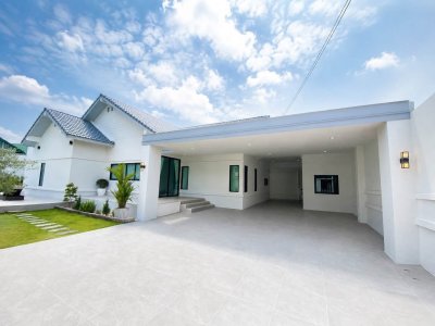 ขายบ้านเดี่ยว Pool Villa ซอยเขาน้อย & เนินพลับหวาน เมืองพัทยา - รูปที่ 2