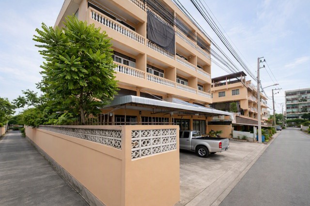 ตลาดบางขุนศรี 300 ม. MRT ไฟฉาย 699 ม. MRT บางขุนนนท์ 899 ม. อาคารพาณิชย์ 5 ชั้น 3นอน   Makro 460ม. หน้ากว้าง 18 ตร.ว.  360 ตร.ม.