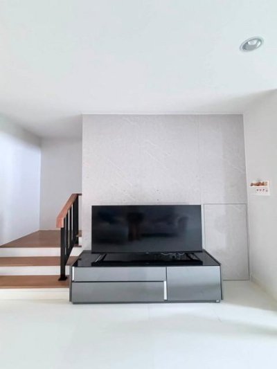ให้เช่าทาวน์โฮม 3 ชั้น 152 ตร.ม. บ้านกลางเมือง วัชรพล ถนนสุขาภิบาล 5 ใกล้ตลาดออเงิน - รูปที่ 2