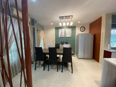 บ้านเดี่ยว 2 ชั้น 72  ตร.ว 300 ตรม.  4 ห้องนอน 3 ห้องน้ำ 1ห้องแม่บ้าน รามคำแหง 164 สวนหย่อมข้างบ้าน - รูปที่ 4