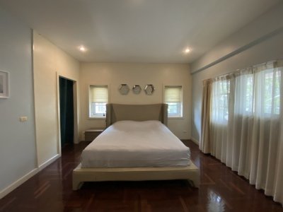 บ้านเดี่ยว 2 ชั้น 72  ตร.ว 300 ตรม.  4 ห้องนอน 3 ห้องน้ำ 1ห้องแม่บ้าน รามคำแหง 164 สวนหย่อมข้างบ้าน - รูปที่ 2
