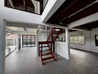 KO1109 ให้เช่า บ้าน อาคาร 2 ชั้นหลังมุม 100 ตรว. ย่านลาดพร้าว - สุทธิสาร 120000 บาทต่อเดือน 1 งาน 100 ตร.วา ชั้นทั้งหมด 2 ชั้น - รูปที่ 7