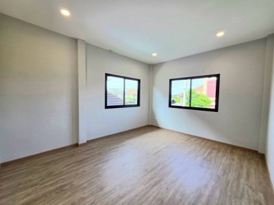 หมู่บ้านประดับดาว 1-4 โซนราชพฤกษ์–ท่าอิฐ  บ้านเดี่ยวหลังมุม ได้พื้นที่และความเป็นส่วนตัว - รูปที่ 2