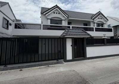 บ้านเดี่ยว ปรับปรุงใหม่ทั้งหลัง 4 ห้องนอน 3 ห้องน้ำ สุขุมวิท 101/1 วชิรธรรมสาธิต 55 ใกล้รถไฟฟ้า