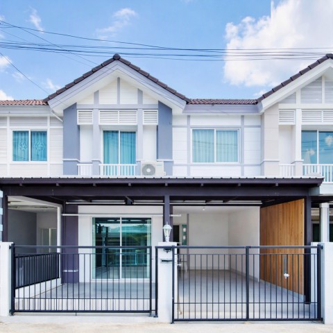ดอนเมือง ทาวน์โฮม 3นอน วัดนาวง 800ม. สรงประภา 7 Eleven 200 ม.  2 น้ำ 3 แอร์  20 ตร.ว. 160 ตร.ม.2 ชั้นบรรยากาศเงียบสงบ พร้อมเฟอร์ฯ