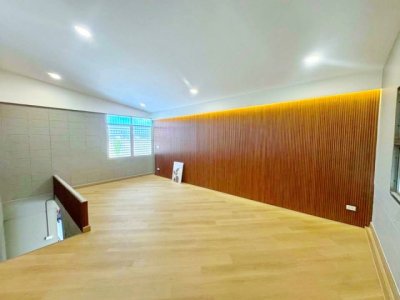 บ้านสไตล์ Modern Minimal ม.นักกีฬา ซ.42-52  ตลาดการเคหะกรุงเทพกรีฑา 1.2 กม. 3 นอน 2 น้ำ 180-200 ตร.ม - รูปที่ 4