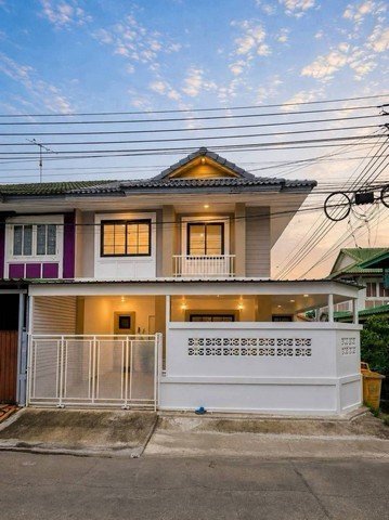 ขายทาวน์โฮม 2 ชั้น  หมู่บ้านพฤกษา10 ไทรน้อย พื้นที่ 24 ตร.ว. ตกแต่งใหม่พร้อมอยู่ค่ะ