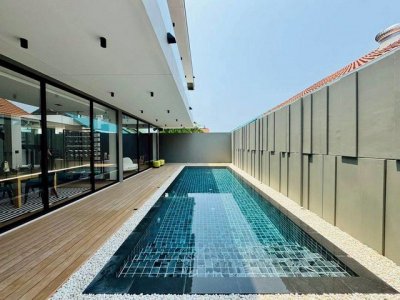 ให้เช่า Modern Pool Villa หรูติดหาดจอมเทียน วิลล่าหรูสร้างใหม่ เดินไปหาดได้ TP-H2466 - รูปที่ 2