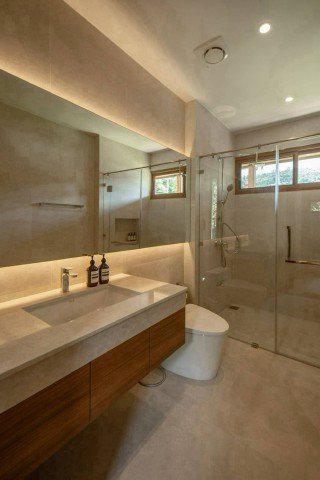 โซนดอยสะเก็ด ราคา 25 ล้าน เนื้อที่ 1 ไร่ สไตล์ Modern Lanna บ้านพักพิงใจท่ามกลางลำธาร และวิวภูเขาแบบพาโนรามา มี 2 หลัง ในพื้นที่เดียวกัน - รูปที่ 4