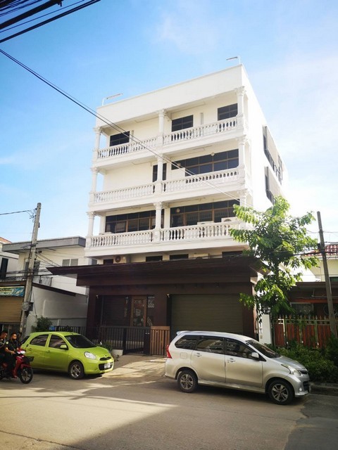ให้เช่าอาคารสำนักงาน 4.5 ชั้น Stand Alone 675 ตรม. ซอยอ่อนนุช 70/1 มีลิฟต์ขนสินค้า ใกล้พัฒนาการ และ รถไฟฟ้าศรีนุช