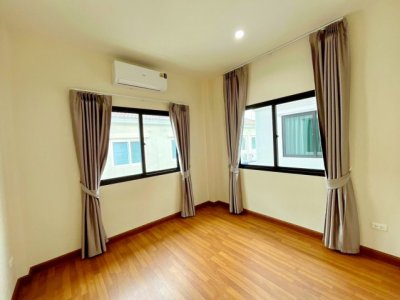 บ้านเดี่ยวภาพใหม่ 4 นอน วงแหวน-ลำลูกกา คลอง 6  3 น้ำ 170 ตร.ม.ใกล้Wj Piano Studio 430 ม. Lotus ลำลูกกาคลอง 6 ทำเลเดินทางสะดวก - รูปที่ 8