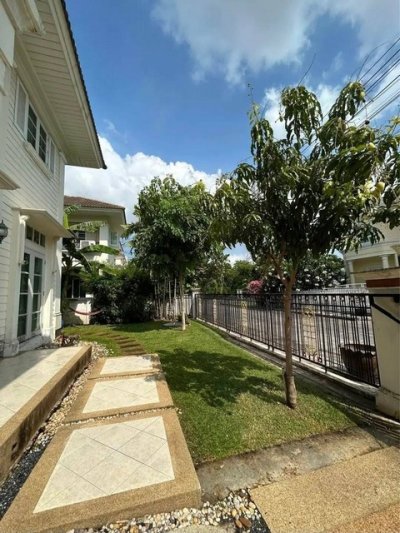 ขายบ้านเดี่ยว 2 ชั้น 81 ตรว. โคโลเนี่ยลสไตล์ หมู่บ้าน Perfect Place รามคำแหง 164 บ้านบ้านทิศเหนือ บรรยากาศดี ใกล้โรงเรียนนานาชาติร่วมฤดี - รูปที่ 2