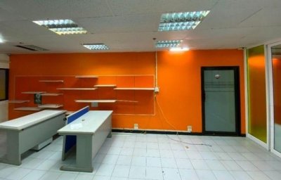 ขายออฟฟิศ บางนา country complex ขนาดพื้นที่ 178.89 ตร.ม. มีเฟอนิเจอร์ให้บางส่วน - รูปที่ 2