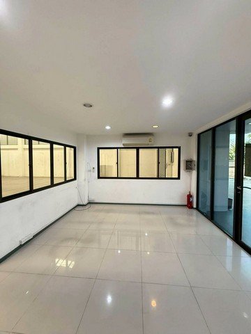 โกดังพร้อมออฟฟิศ 3 ชั้น ที่ดิน 238 ตรว. 650 ตารางเมตร ลำลูกกาคลอง 9 ปทุมธานี - รูปที่ 7