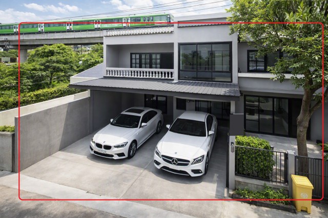 BTS วัดพระศรีมหาธาตุ 575 ม.  ทาวน์โฮม2ช้้น 3-4นอน 4 ห้องน้ำ  33 ตร.ว. 200 ตร.ม. เพหลโยธิน 51-59 ใกล้ BTS กรมทหารราบที่ 11 เพียง 325 ม.
