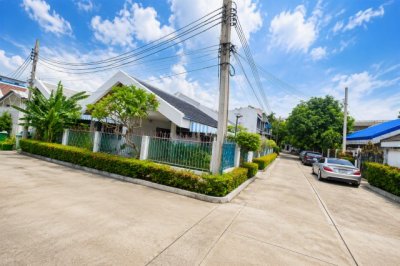 BTS วัดพระศรีมหาธาตุ 575 ม.  ทาวน์โฮม2ช้้น 3-4นอน 4 ห้องน้ำ  33 ตร.ว. 200 ตร.ม. เพหลโยธิน 51-59 ใกล้ BTS กรมทหารราบที่ 11 เพียง 325 ม. - รูปที่ 7