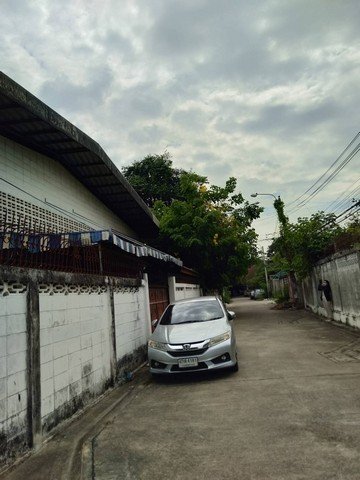 ขายโกดังพร้อมที่ดินแปลงสวย ติดถนนใหญ่ ขนาด 141 ตรว.หน้ากว้าง 22.40 ม. ถนนพรานนก - รูปที่ 8