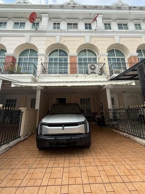 ขายทาวน์โฮม 3 ชั้น โครงการ พลัส ซิตี้ พาร์ค พระราม 9-หัวหมาก 23 ใกล้ The Nine
